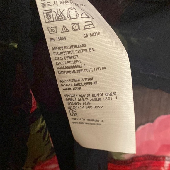 Abercrombie and Fitch shift Size L - Picture 8 of 8